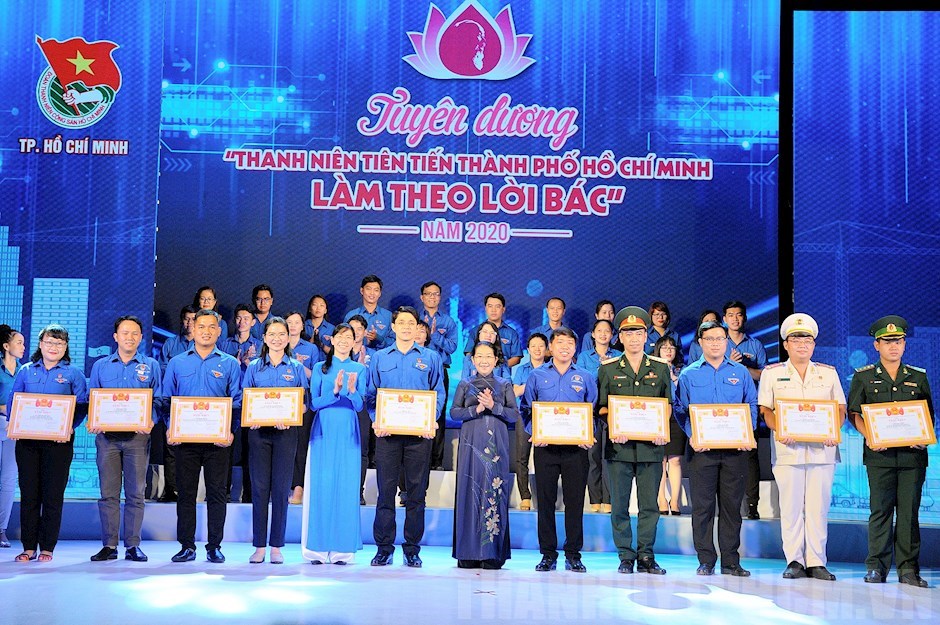 Tuyên dương 234 điển hình thanh niên tiên tiến làm theo lời Bác
                    2020