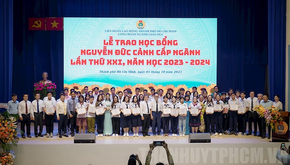 Trao học bổng Nguyễn Đức Cảnh cấp ngành cho hơn 200 học
                        sinh