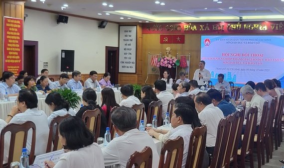 Lãnh đạo TP đối thoại với các doanh nghiệp lĩnh vực giáo dục và đào tạo