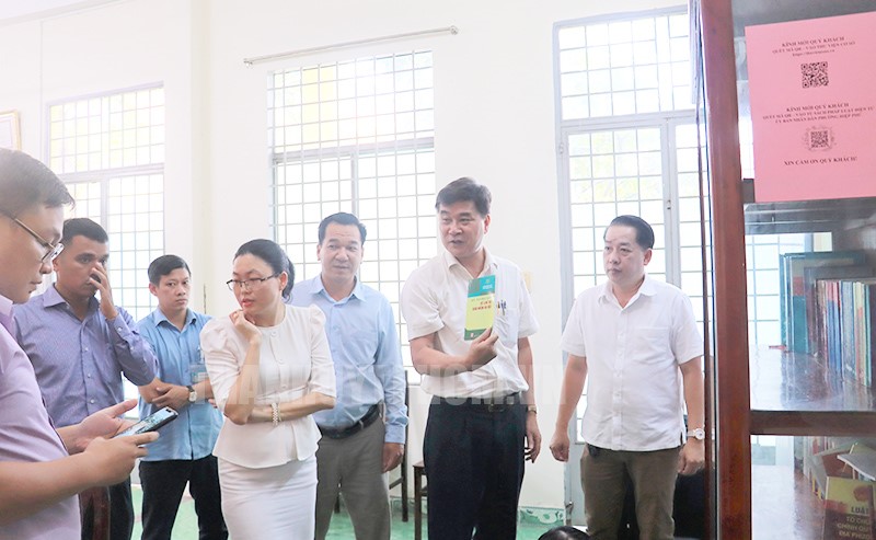 Khảo sát việc thực hiện Đề án trang bị sách cho cơ sở
                        xã, phường, thị trấn (2009 - 2023) tại phường Hiệp Phú, TP Thủ Đức