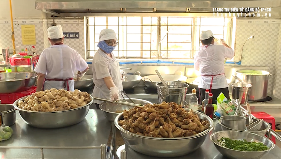 [Video] Tăng cường bảo đảm vệ sinh an toàn thực phẩm
                        trong trường học