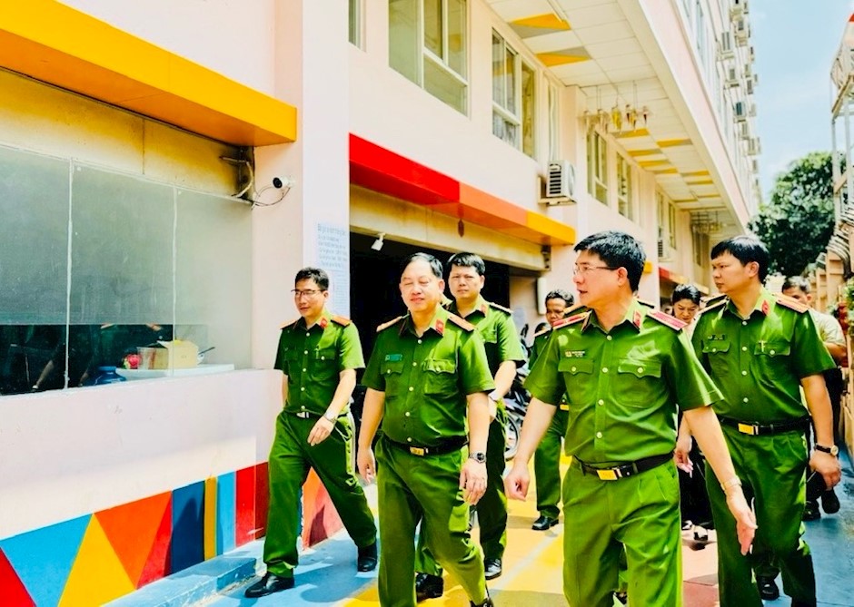 Đoàn công tác của Bộ Công an kiểm tra công tác đảm bảo
                        an toàn phòng cháy chữa cháy tại chung cư, nhà trọ ở quận Tân Bình