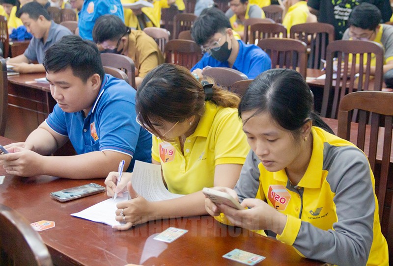 300 thí sinh tranh tài tại Hội thi tay nghề “Người vận
                        chuyển tài năng”