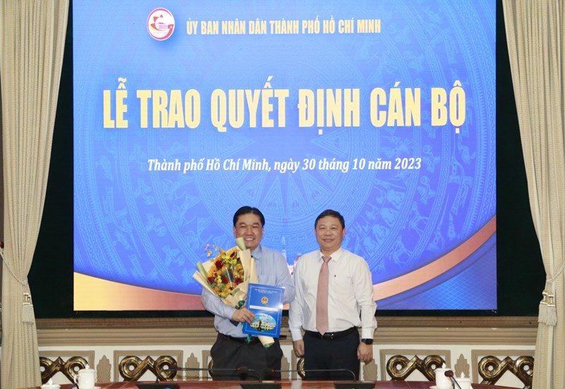 Ông Trương Đức Hùng giữ chức vụ Tổng Giám đốc Tổng Công ty Du lịch Sài Gòn (Saigon Tourist)